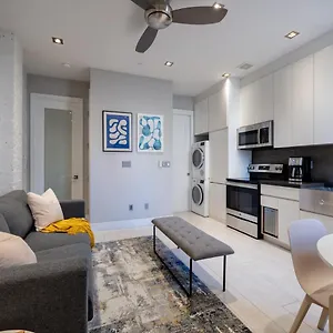 cozy-convenient-midtown-apartment.us-newyorkcity.com/